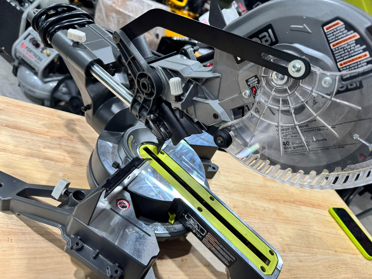 SIERRA INGLETEADORA RYOBI 7 1/4”