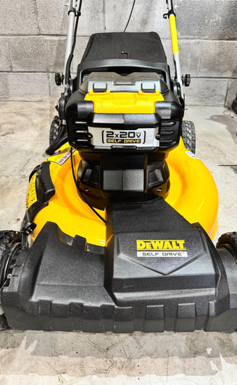Cortadora de césped DEWALT