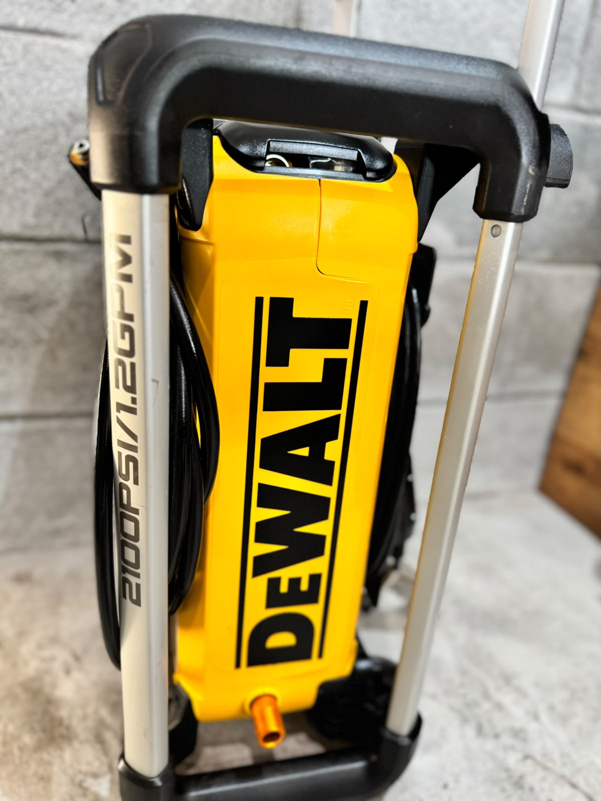 DEWALT HIDROLAVADORA ELÉCTRICA 2100 PSI – 1.2 GPM