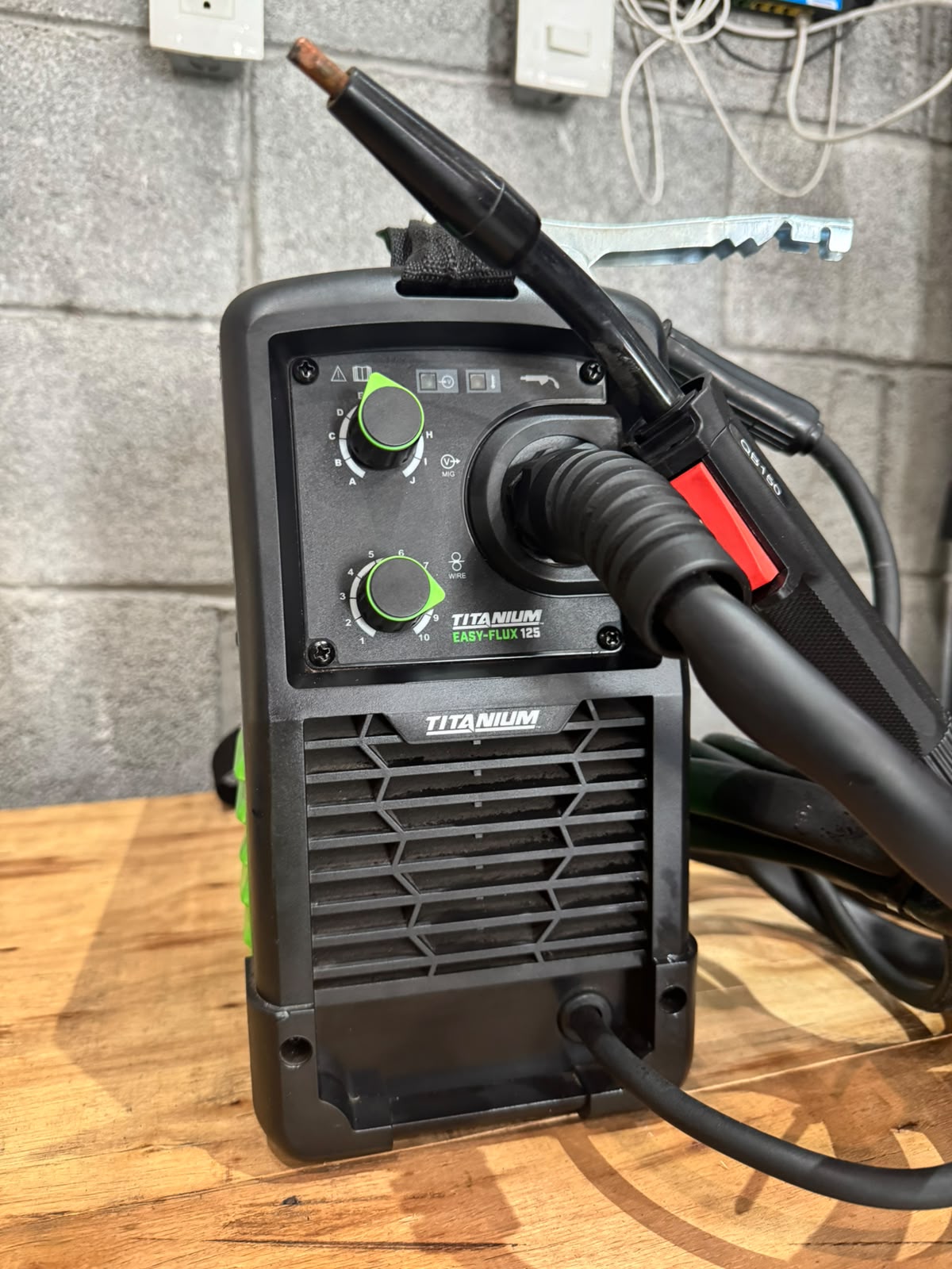 SOLDADORA TITANIUM EASY-FLUX 125