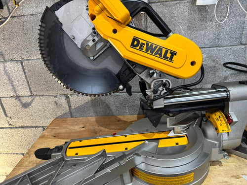 INGLETEADORA DESLIZANTE DEWALT  12 pulgadas