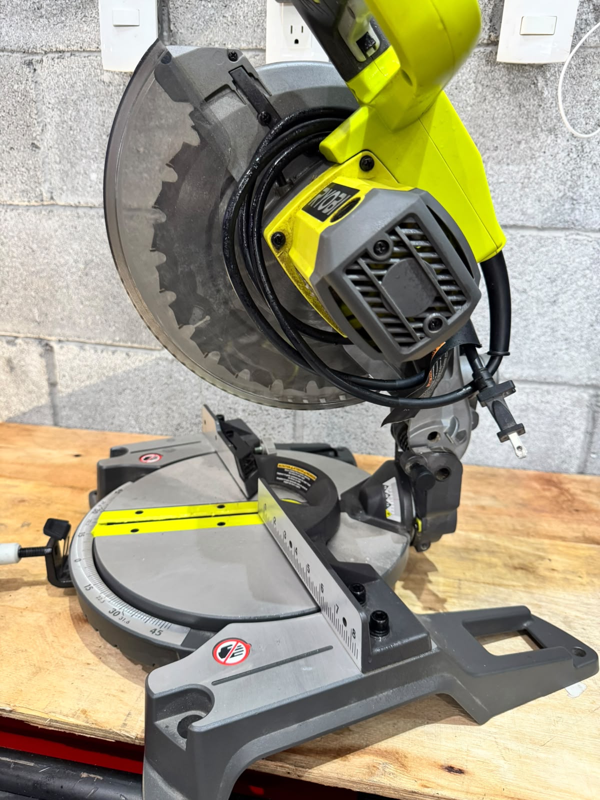SIERRA INGLETADORA RYOBI 10”