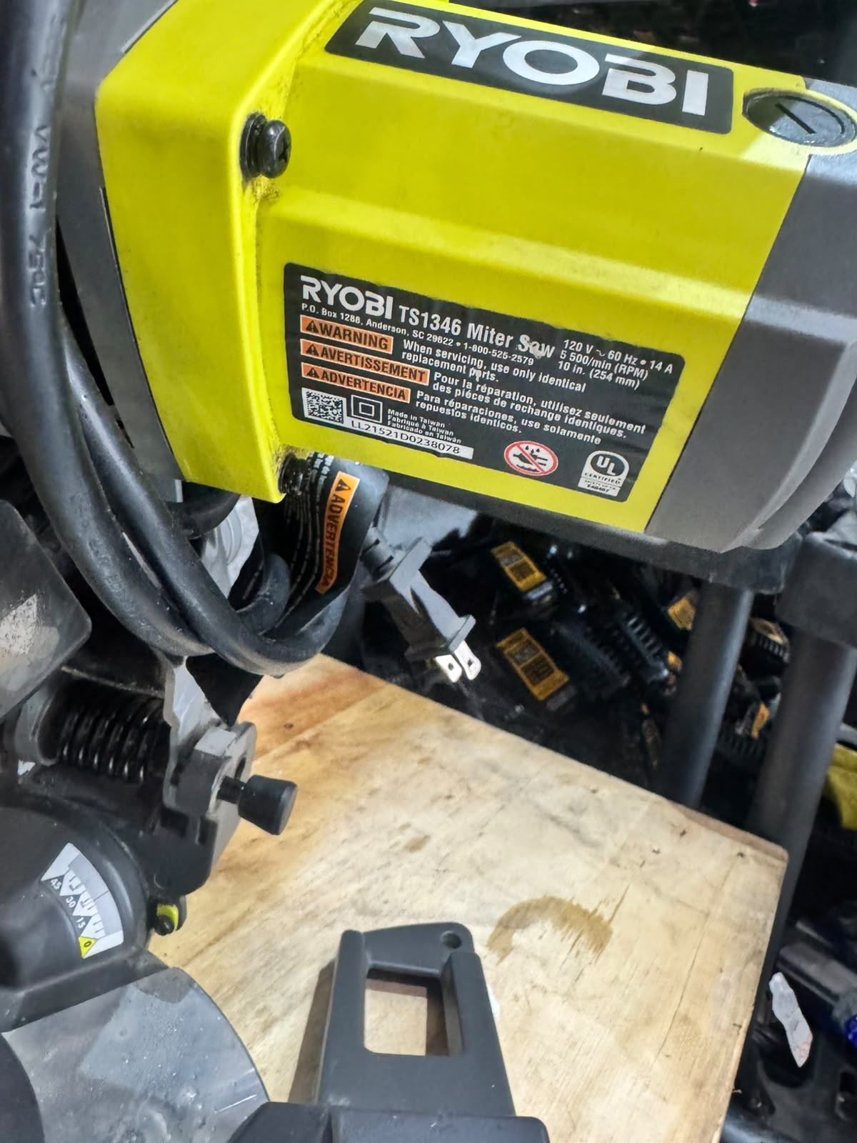 SIERRA INGLETADORA RYOBI 10”