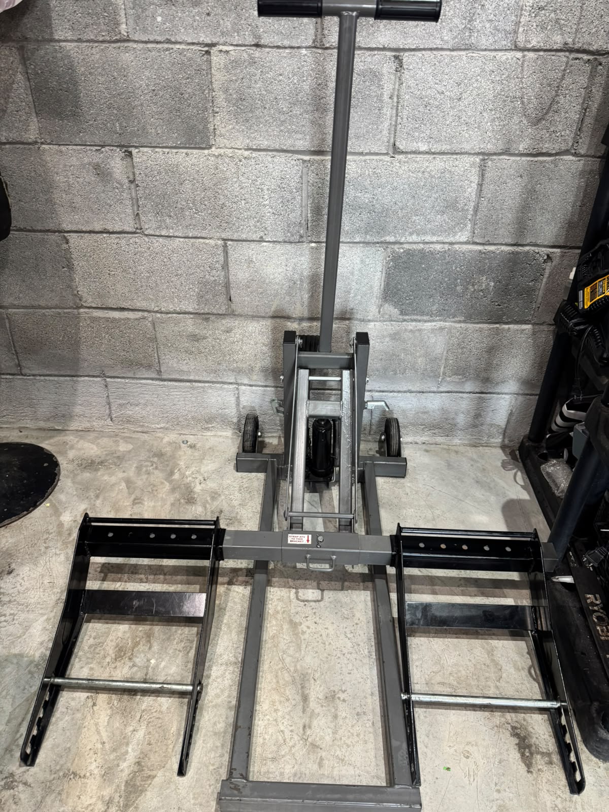 ELEVADOR / GATO PARA ATV – IDEAL PARA TALLER