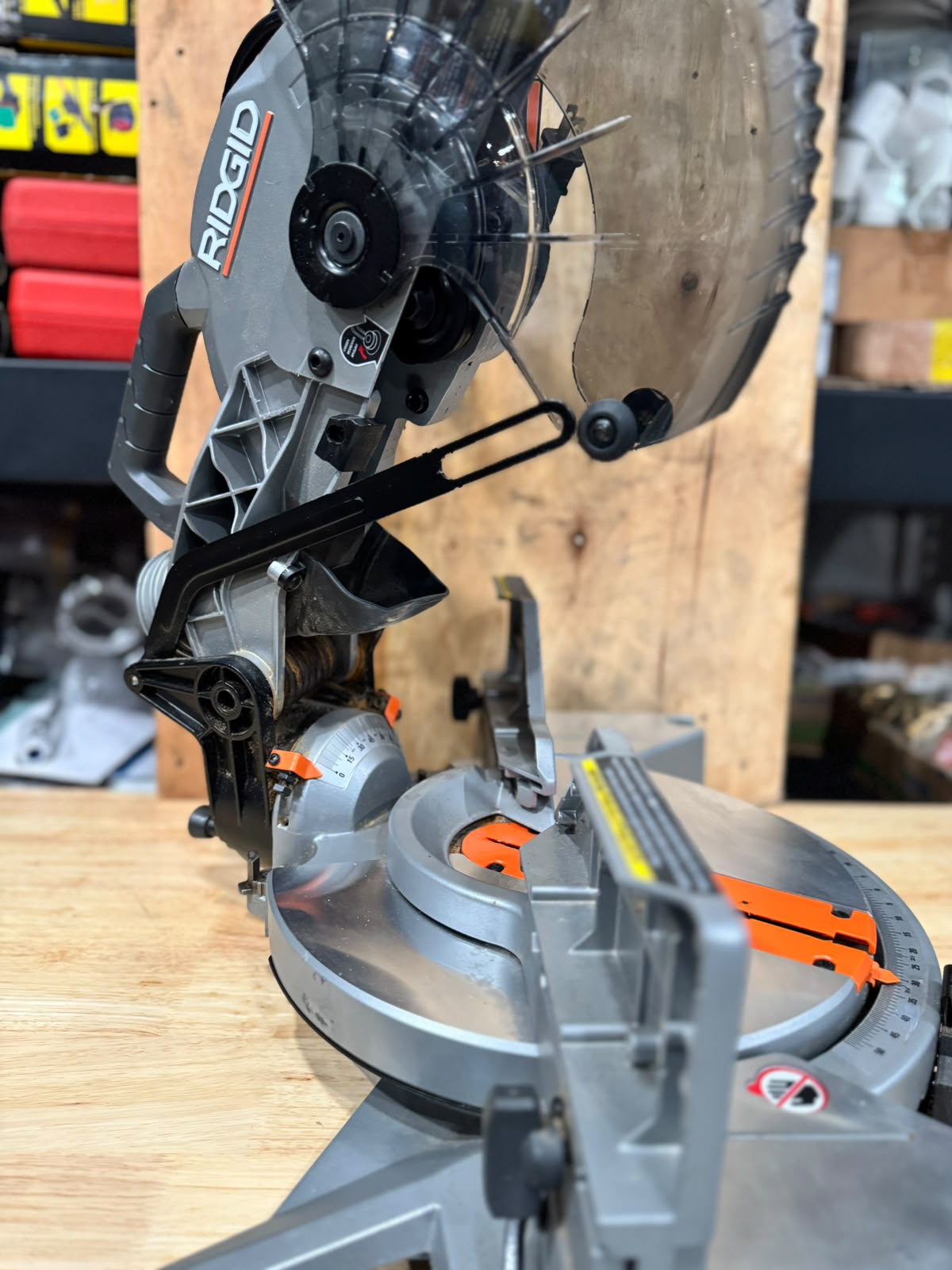 SIERRA INGLETEADORA RIDGID 10”