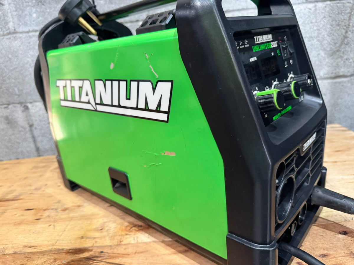 Soldadora Titanium TIG 200
