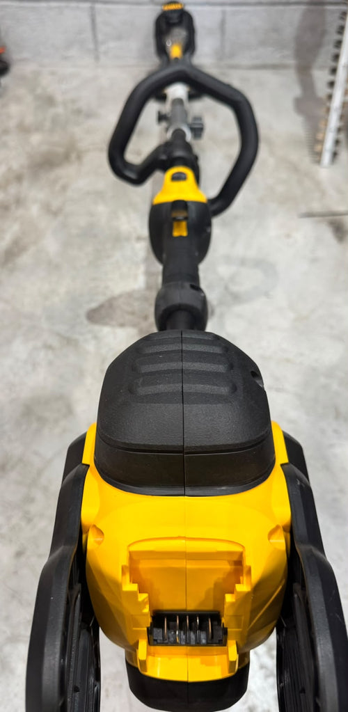 DESBROZADORA DEWALT 60V MAX